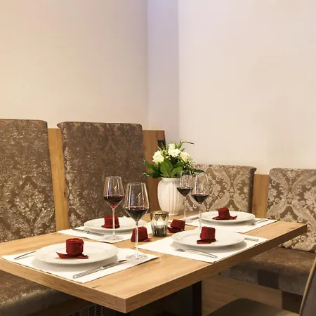 Bellaria * Ζόλντεν